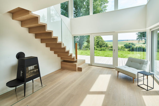 Contemporary Living Room by pur architekten petri und raff PartGmbB