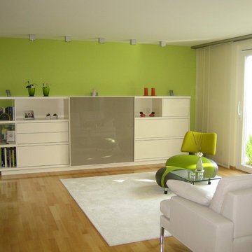 Wohnzimmer in Grüntönen