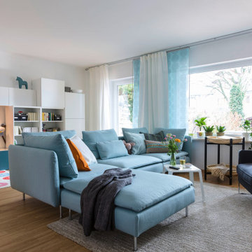 Wohnzimmer mit Kinderecke