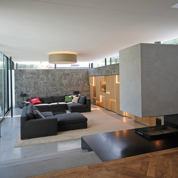 Wohnzimmer mit Reliefwand