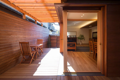 Example of a minimalist deck design in Kyoto