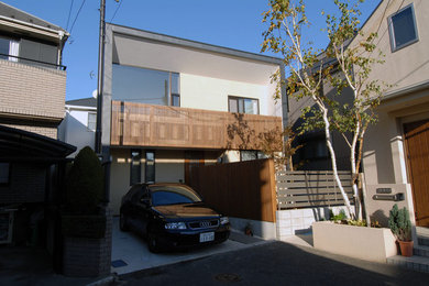 This is an example of a modern garage in Tokyo.