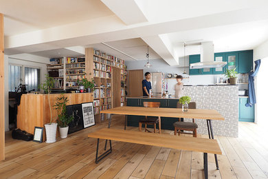 Inspiration for a scandinavian dining room remodel in Tokyo Suburbs