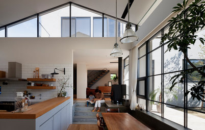 Houzz Tour: A Hilltop House in Japan Stays Close to Nature