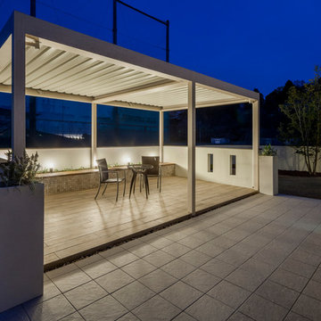 Contemporary tile terrace garden