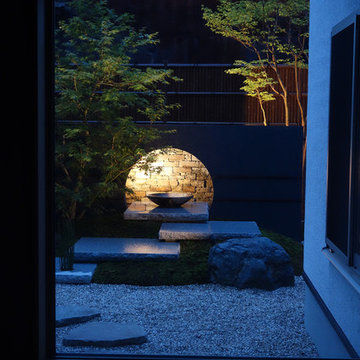 陰影を愉しむ和風モダンな中庭 グリーンステージ 福井県Ｈ様邸