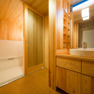 【木造真壁スキップハウス】洗面所〜浴室
