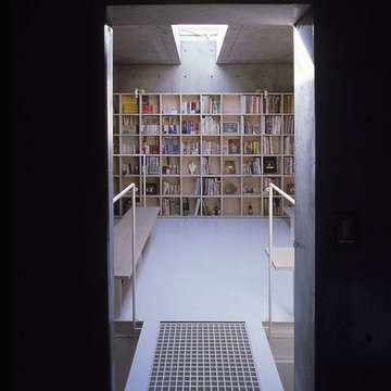 3階ライブラリー　Library on the third floor.