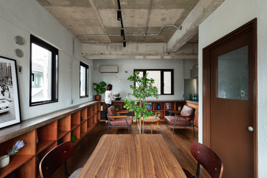 神戸にあるインダストリアルスタイルのおしゃれなホームオフィス・書斎の写真