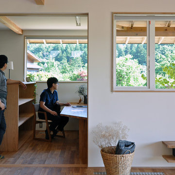 我が家の庭がキャンプ場！森を育む、野遊びの家「柳沢の山荘」