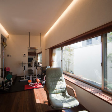 五枚屋根の家