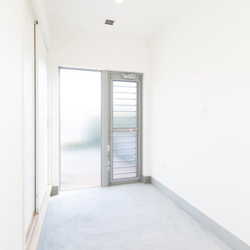 香川県高松市に建つ、「あそび心満載の平屋のお家」の物干し室