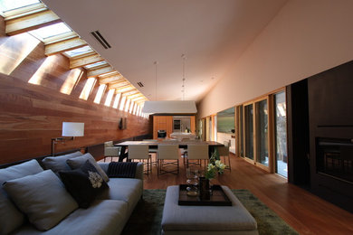 Пример оригинального дизайна: гостиная комната в стиле кантри