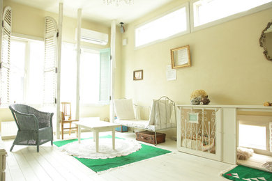 This is an example of a romantic living room in Sapporo.