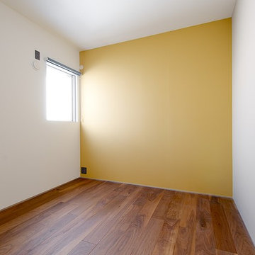 黄色い壁の子供室　〜　A-House