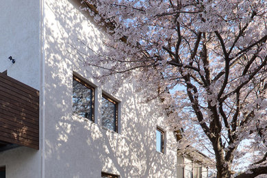 横浜にある北欧スタイルのおしゃれな家の外観の写真