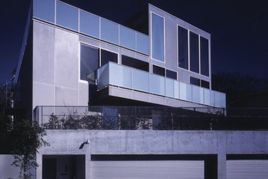 Contemporary exterior home idea in Tokyo