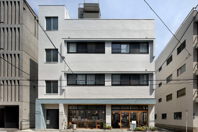 東京23区にあるおしゃれな三階建ての家 (アパート・マンション) の写真