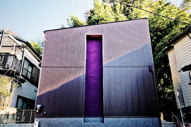 Imagen de fachada de casa negra minimalista