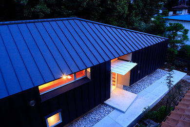 Design ideas for a contemporary house exterior in Tokyo.