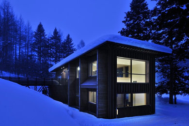 札幌にある北欧スタイルのおしゃれな家の外観の写真