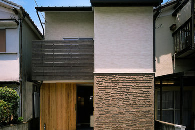 京都にある小さなアジアンスタイルのおしゃれな家の外観の写真