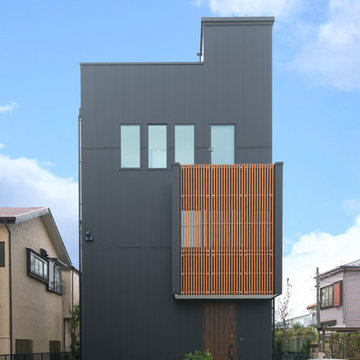 【屋上付き3階建て】クールな四角いフォルムの家