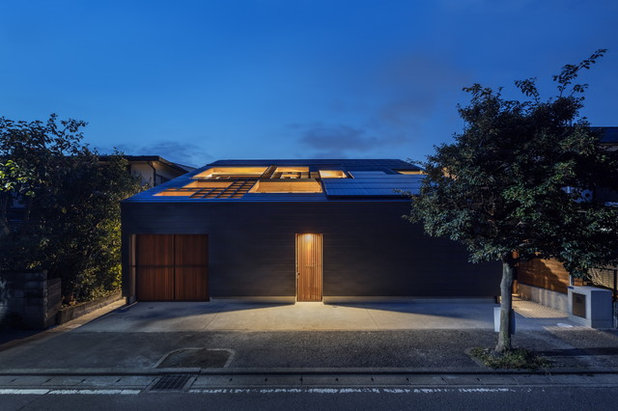 家の外観 by Shinsuke Fujii ARCHITECTS