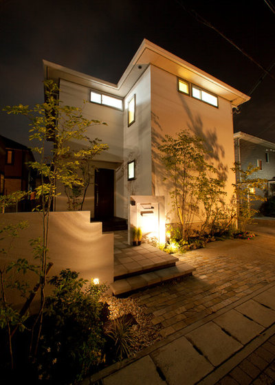 アジアン 家の外観 by PROの庭照明 ライティングマイスター