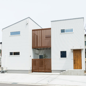 「白×木×緑」で彩ったシンプルな家
