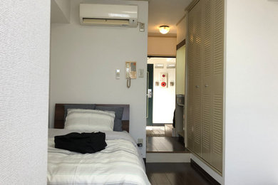 大阪にあるインダストリアルスタイルのおしゃれな寝室のインテリア