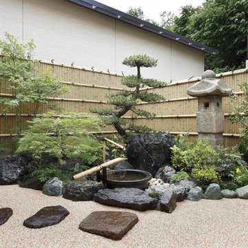 竹垣で和風庭をトータルにデザイン