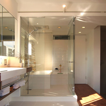 hippo_光ふりそそぐガラス張りの浴室を２階に