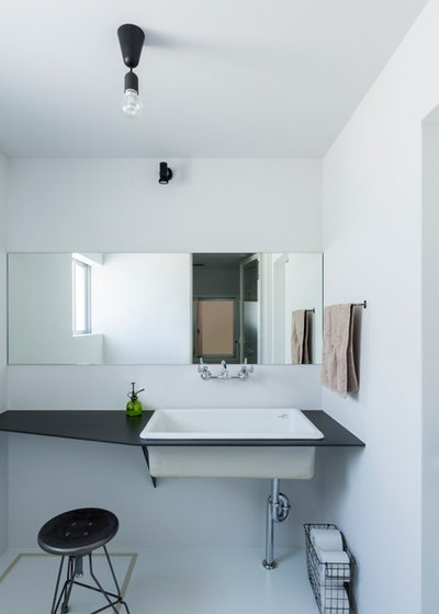 ラスティック 浴室 by ALTS DESIGN OFFICE (アルツ デザイン オフィス)