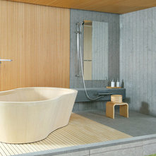Modern Bathroom by 檜創建株式会社 / Hinoki Soken Co., Ltd.