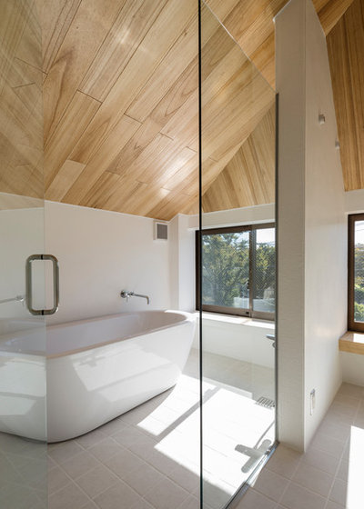 コンテンポラリー 浴室 by Umbre Architects