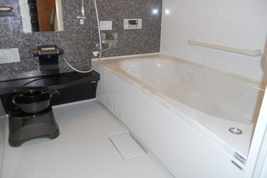 札幌にあるおしゃれな浴室の写真