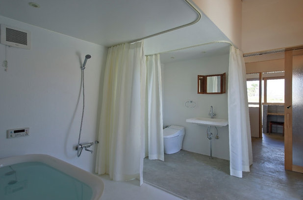 浴室 by Horibe Associates architect's office　