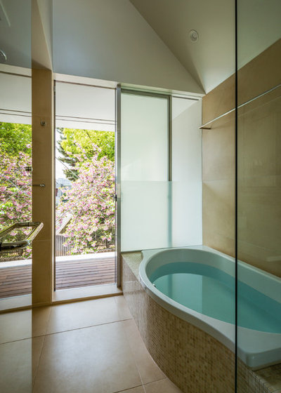 コンテンポラリー 浴室 by 山崎壮一建築設計事務所