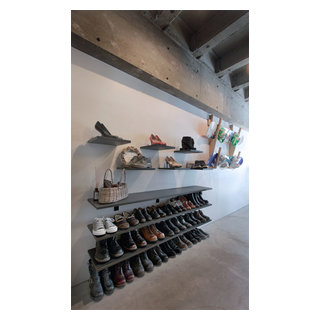 rough nude - Industrial - Entry - Tokyo - by nuリノベーション | Houzz