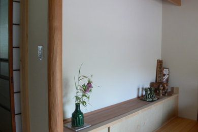 名古屋にある和風のおしゃれな玄関ホールの写真