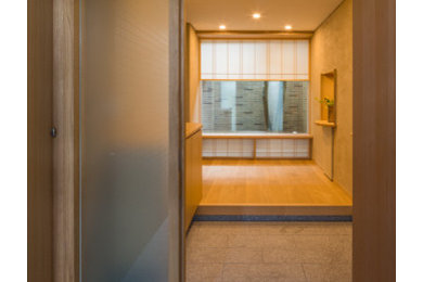 大阪にあるモダンスタイルのおしゃれな玄関の写真