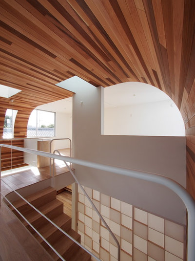 コンテンポラリー 階段 by イシウエヨシヒロ建築設計事務所
