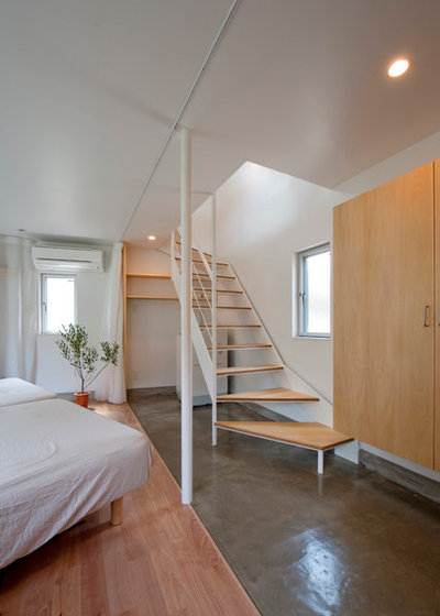 Modern Staircase by 一級建築士事務所　水石浩太建築設計室