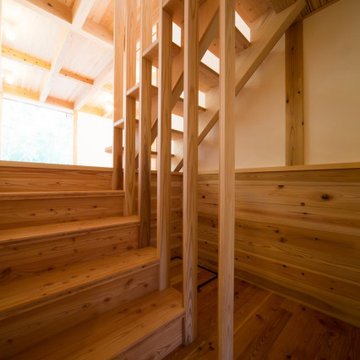 【木造真壁スキップハウス】階段