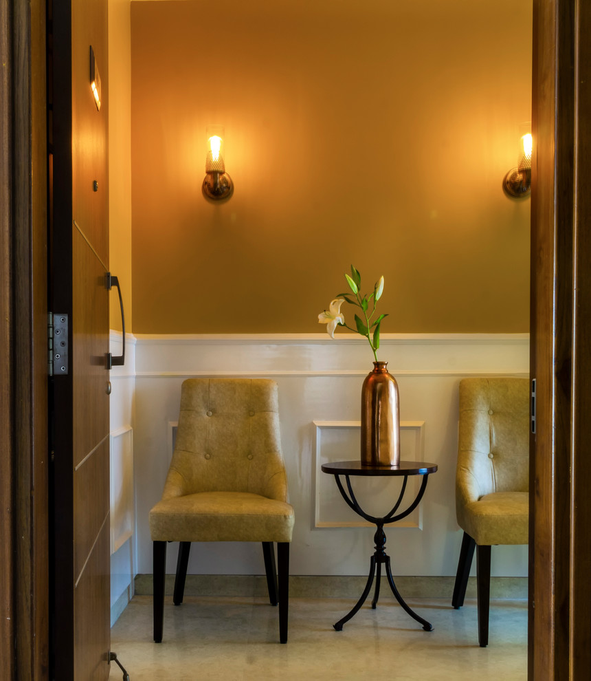 Design ideas for a contemporary entryway in Bengaluru.