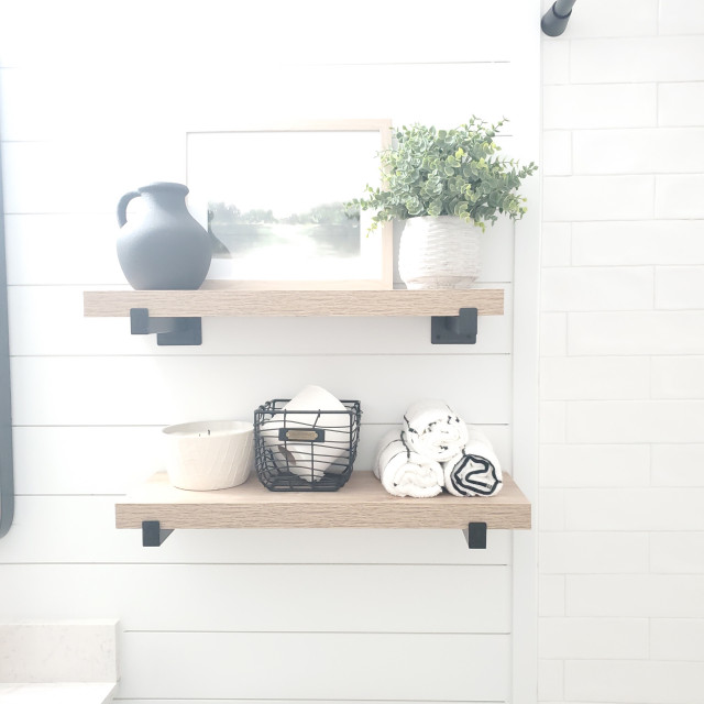 Modern Farmhouse Bathroom Country Atlanta by Virgil Homes LLC