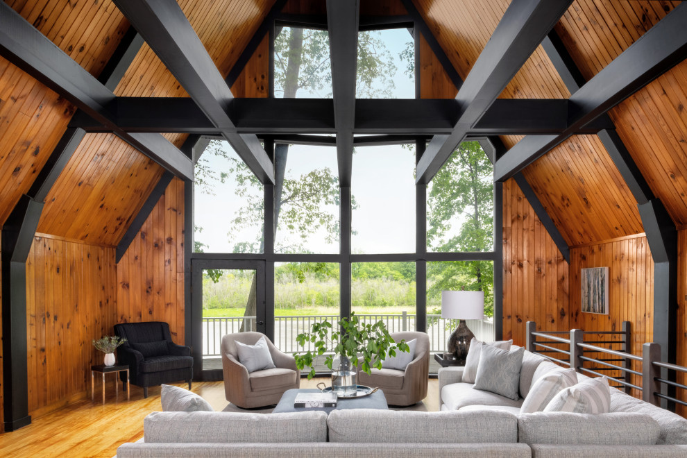 Mid-century modern Living room with vaulted and beamed ceiling