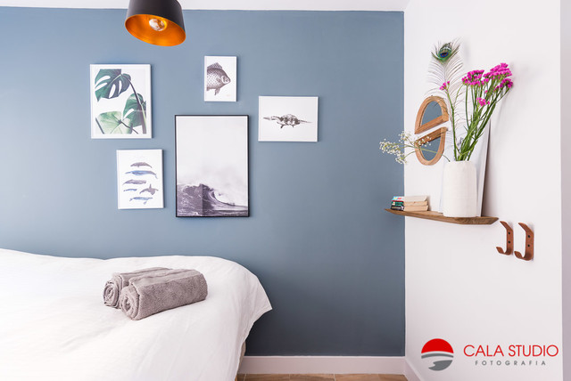 Beachfront Apartment coastal-bedroom