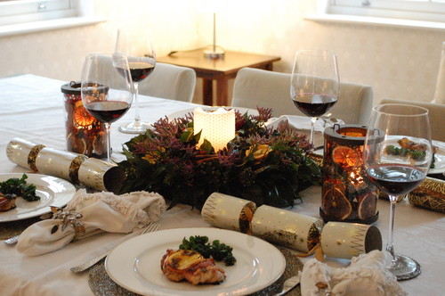 シンプルでいて温かな心が伝わる クリスマスのおもてなしテーブルアイデア Houzz ハウズ